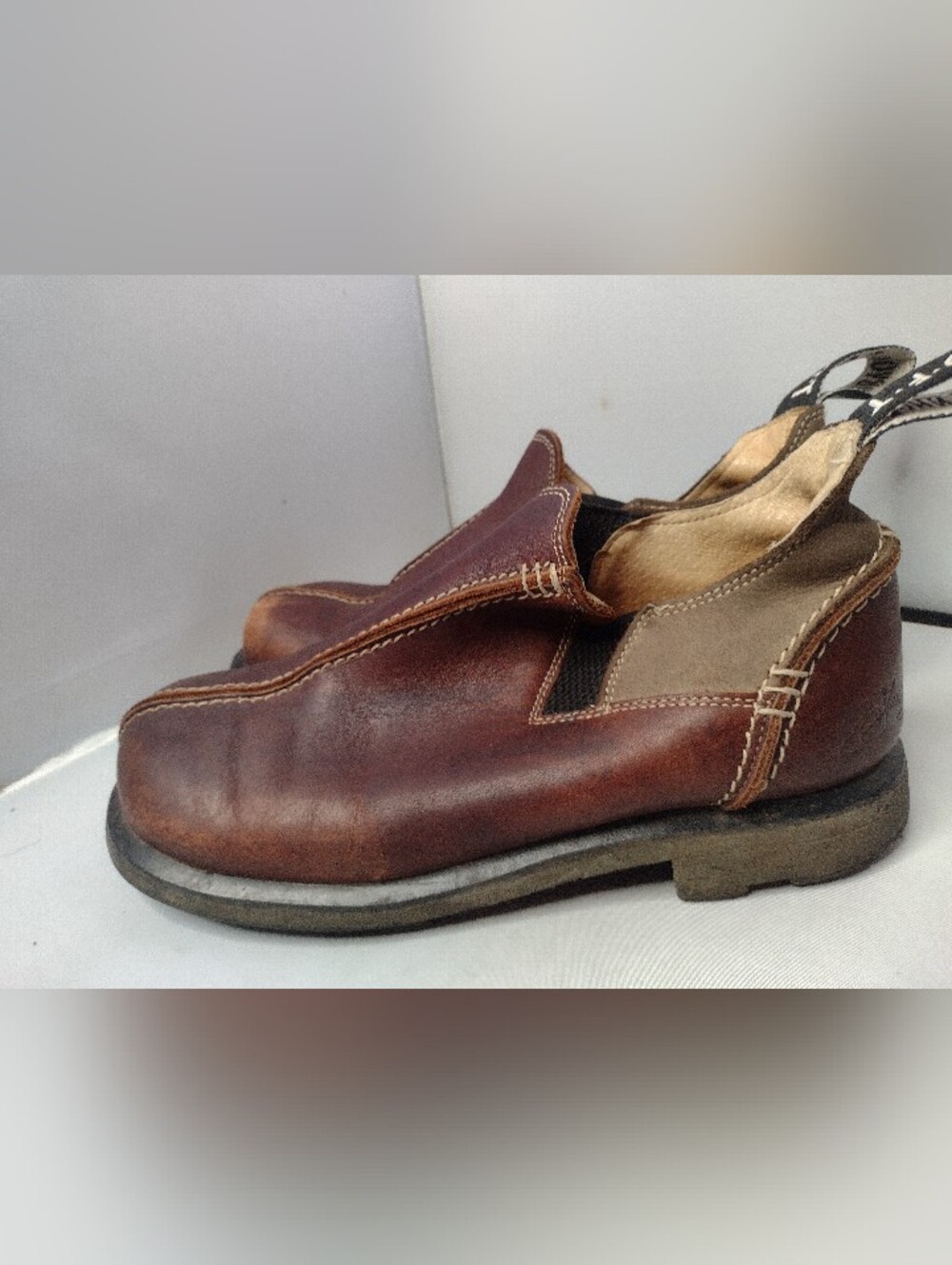 John Fluevog D.D.F.T. Manship Slip On Brown Leather Ankle Chelsea Boots Shoes B4